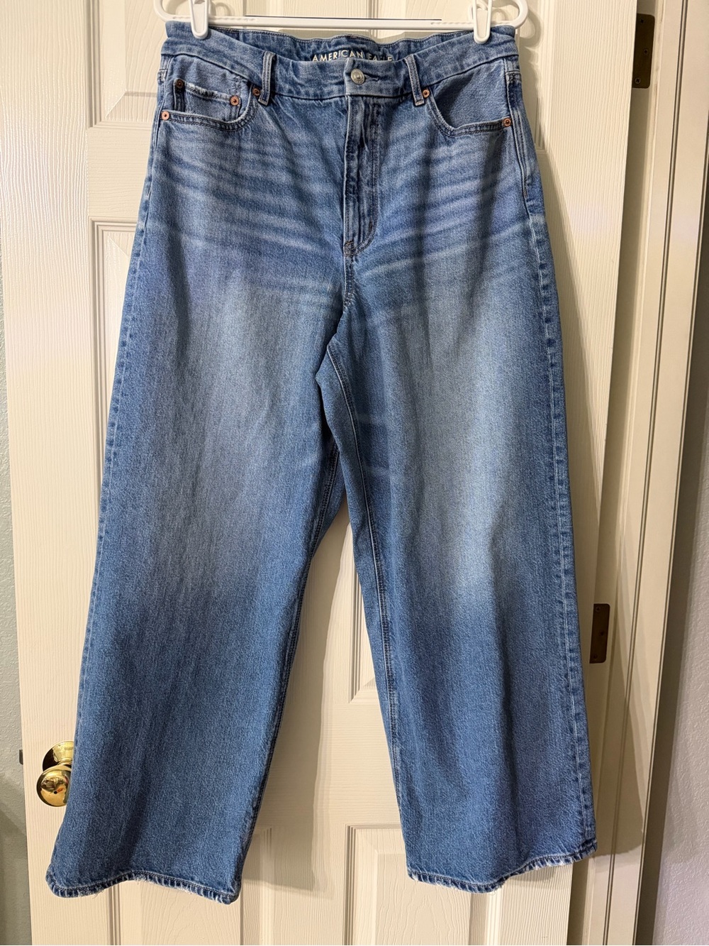 American Eagle Outfitters Women’s Wide-Leg Jeans